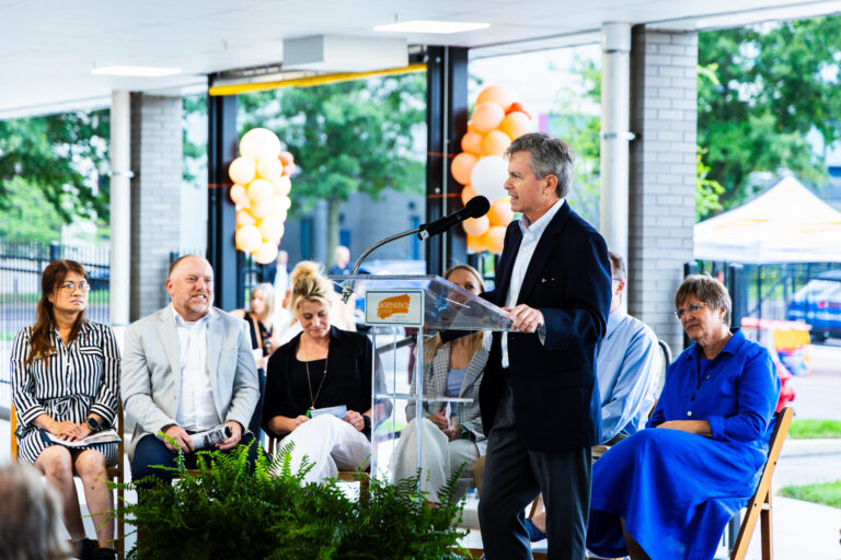 IC Ribbon Cutting-77